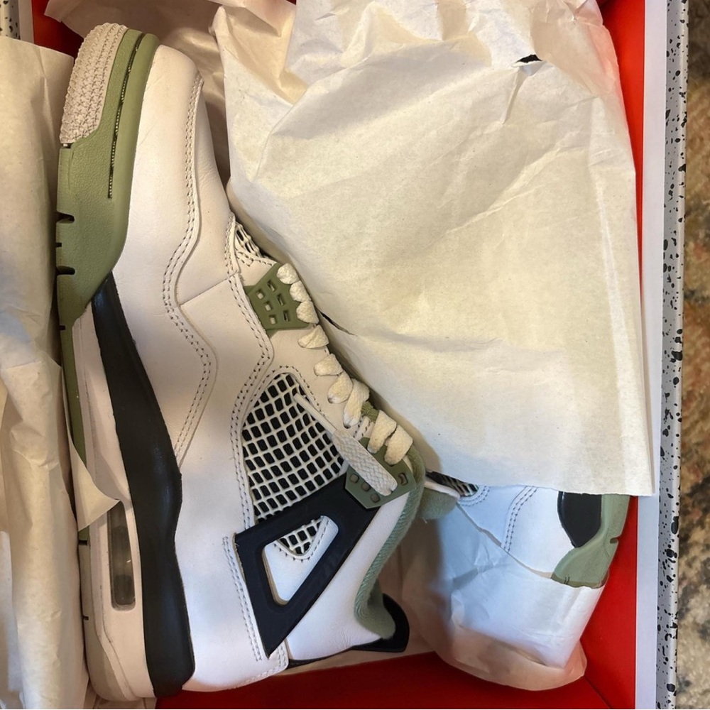 sea foam green jordan 4s
